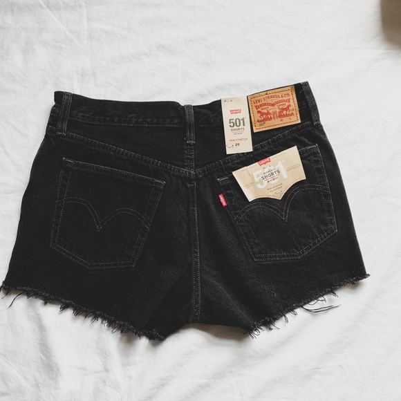 NWT Levi 501 Mid Rise Shorts - Picture 3 of 4